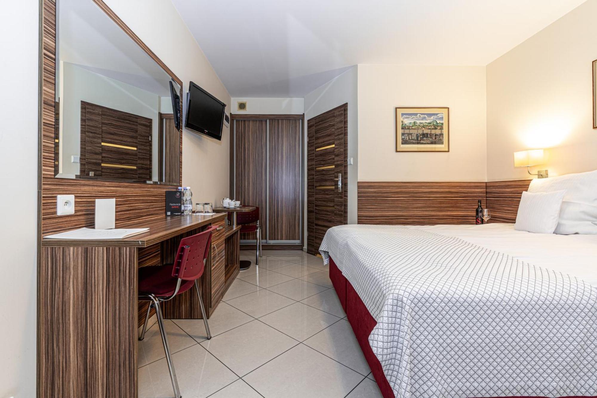 Hotel Soray Vělička Exteriér fotografie