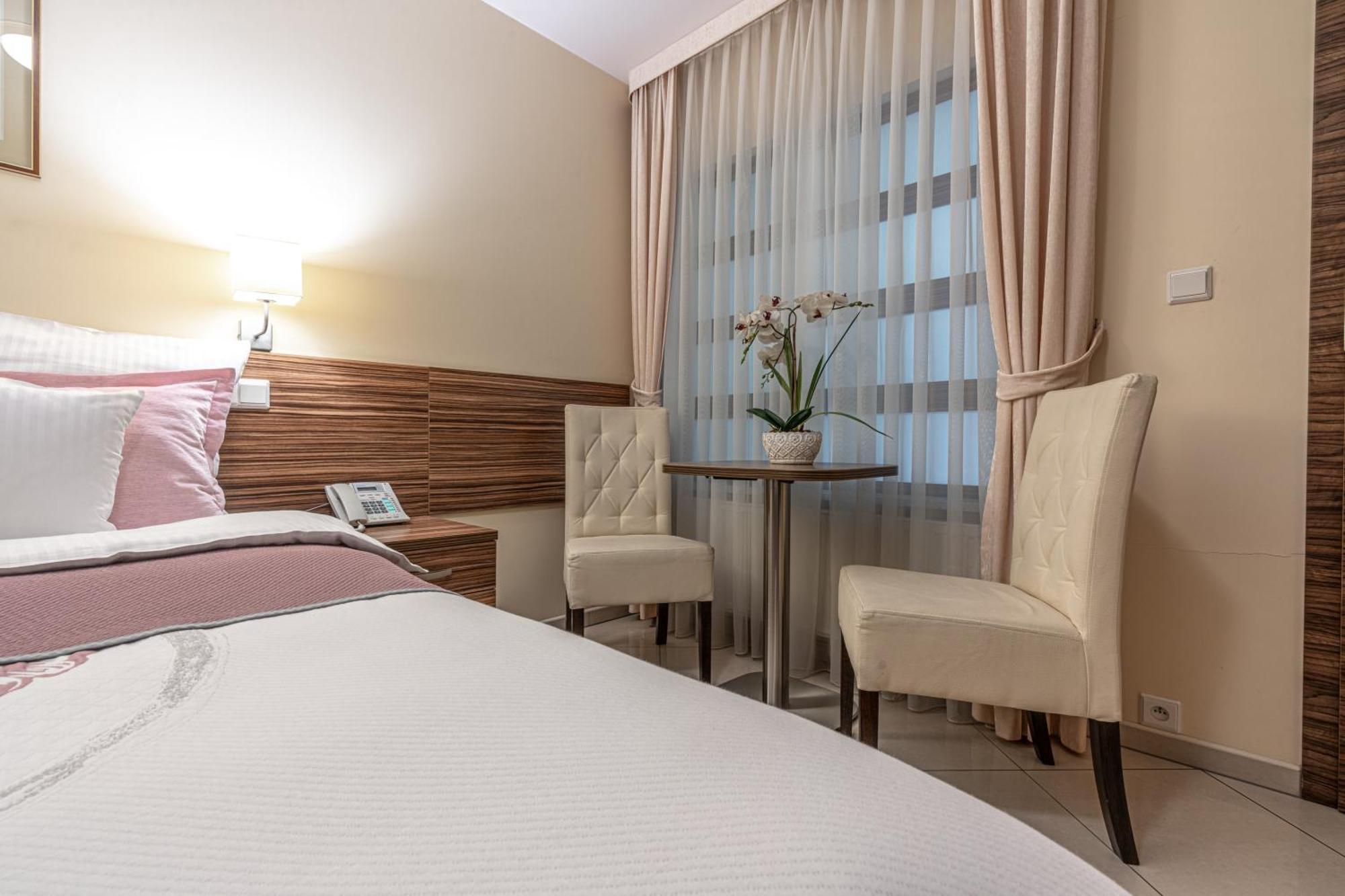 Hotel Soray Vělička Exteriér fotografie